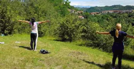 0_percorso-shinrin-yoku-bagno-di-foresta-meditazione-risveglio-energetico-BB-centro-meditazione-zorba-il-buddha-passerano-marmorito-at-min-1024x427.jpg