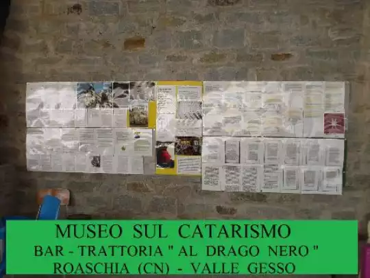 Parete_a_sinistra_uscendo_MUSEO_SUL_CATARISMO.jpg